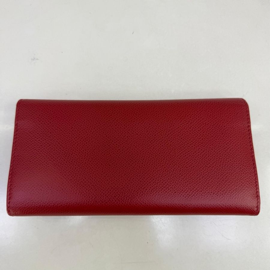 這款產品是Salvatore Ferragamo 的Gancini Continental Wallet。-6