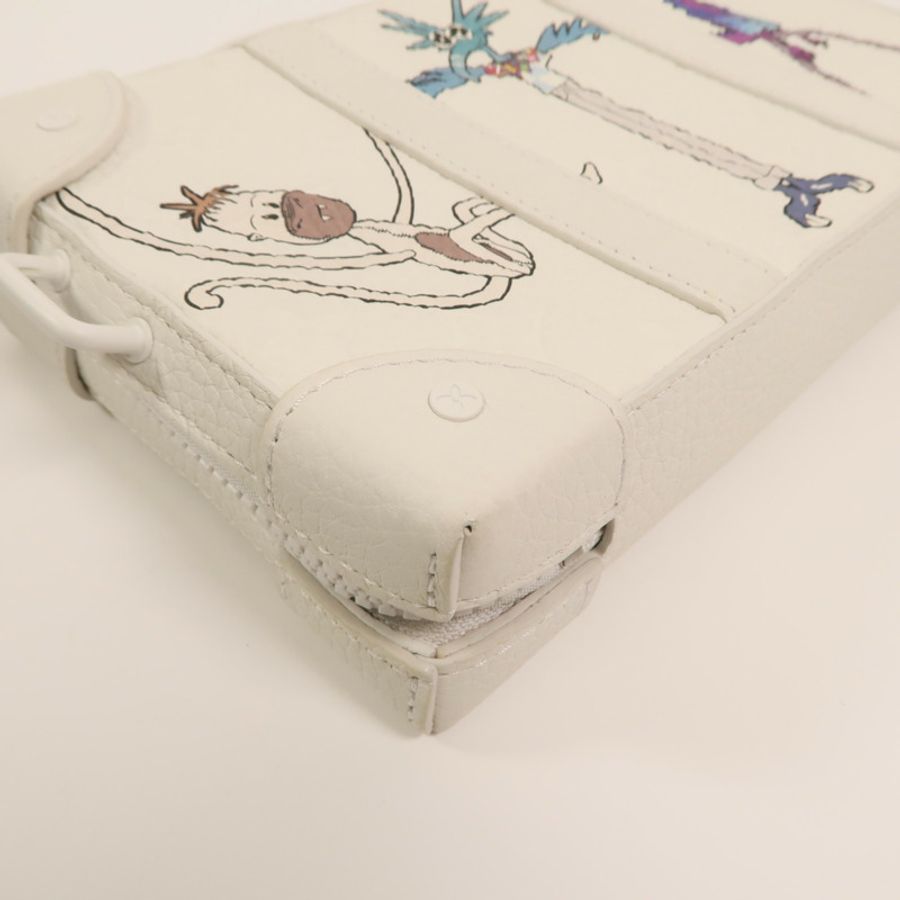 LOUIS VUITTON Monogram Taurillon LV Friends Soft Trunk肩背袋-10