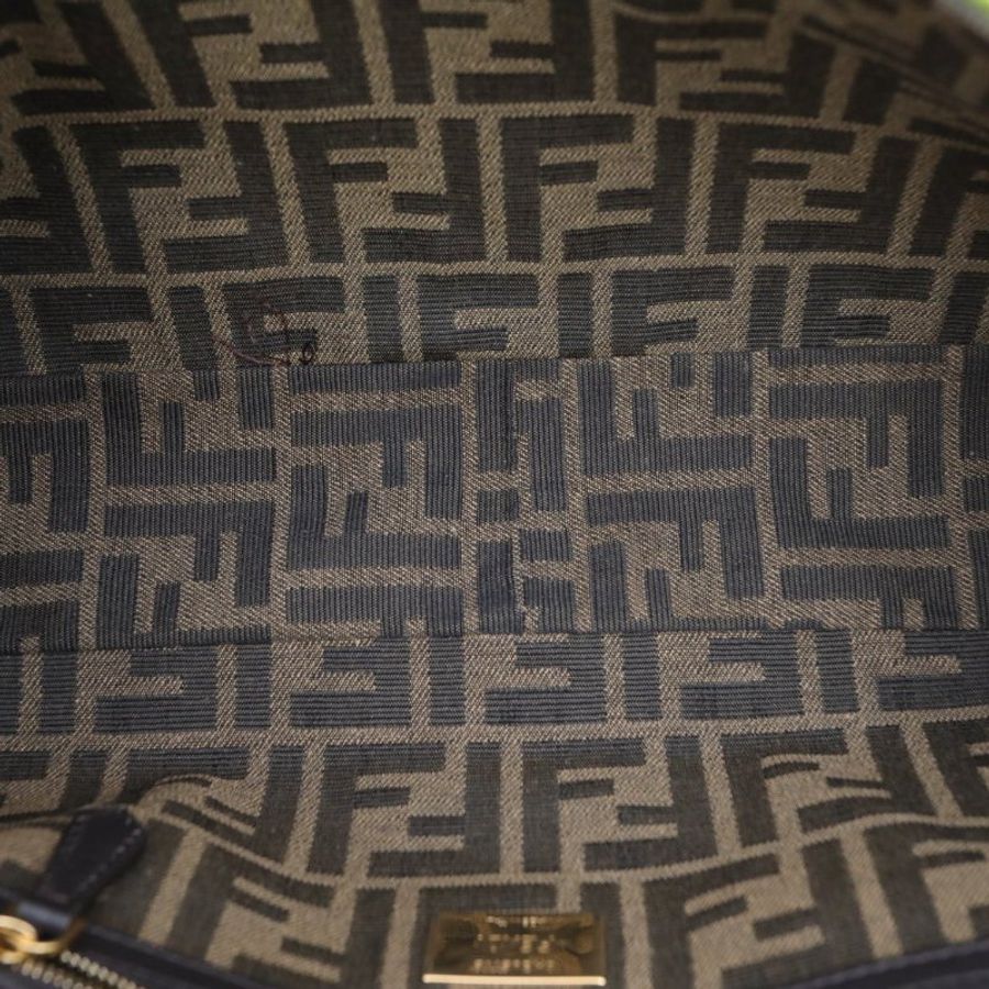 FENDI Baguette法棍包大號老花帆布金扣肩背包-3