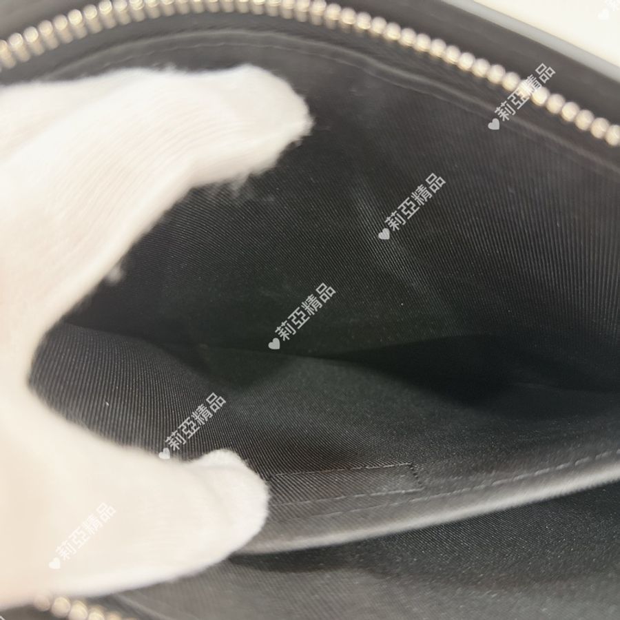 莉亞精品♡LV 黑色手拿包 二手美包-13