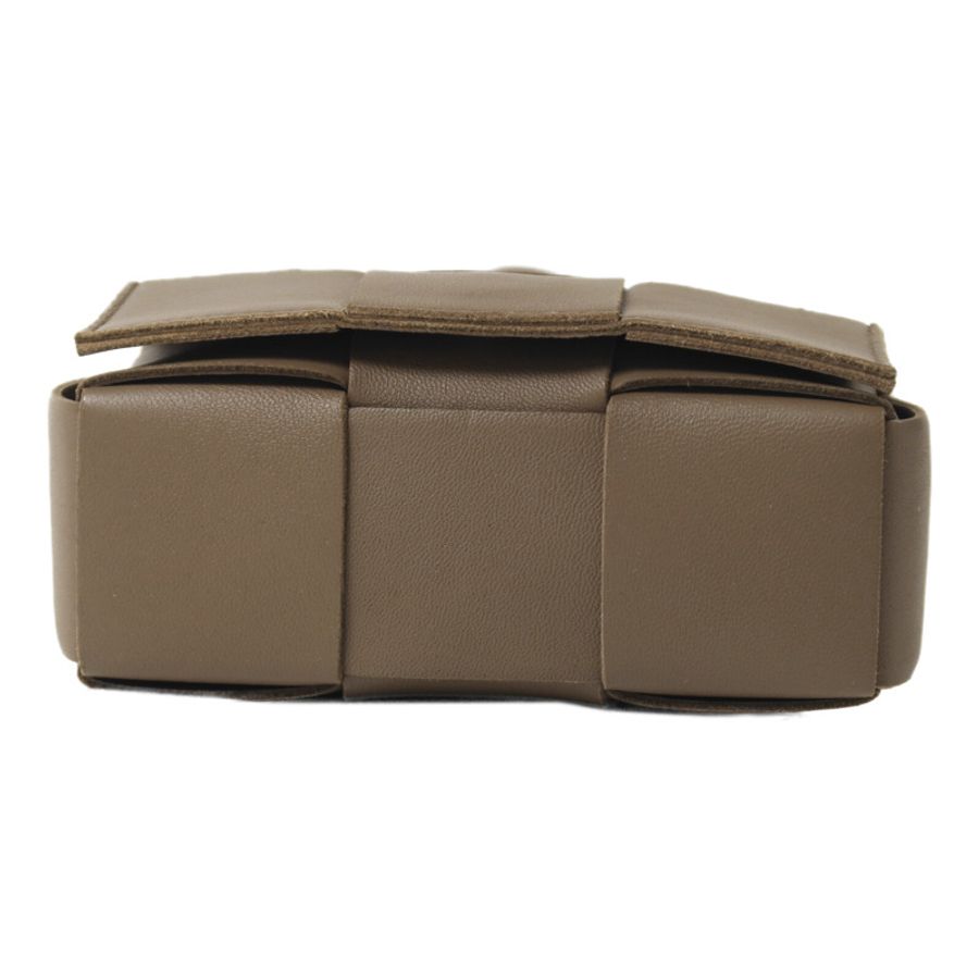 BOTTEGA VENETA 羊皮皮革Candy Cassette肩背袋-3