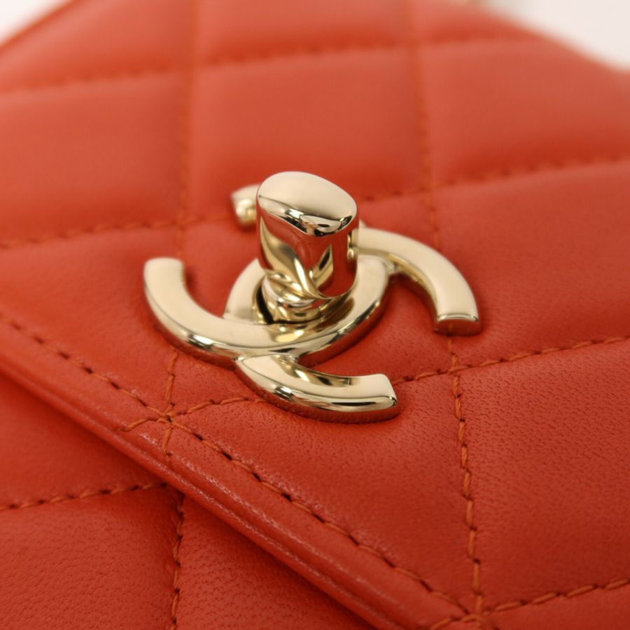 CHANEL 羊皮皮革Chain Shoulder鏈帶肩背袋-10
