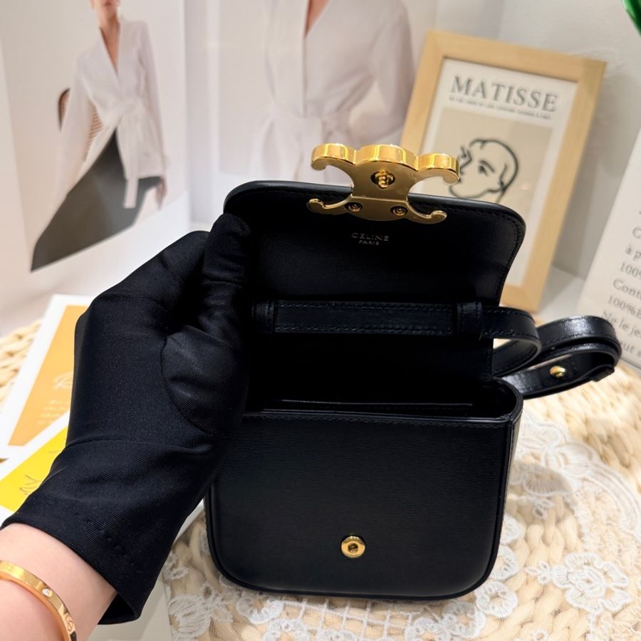 Celine Triomphe mini 牛皮手袋(閒置未使用)-19