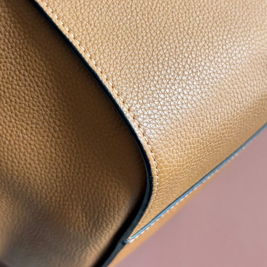 ::LOEWE:: 羅威 Hammock 多揹法小牛皮吊床包(小號/焦糖棕色)-10
