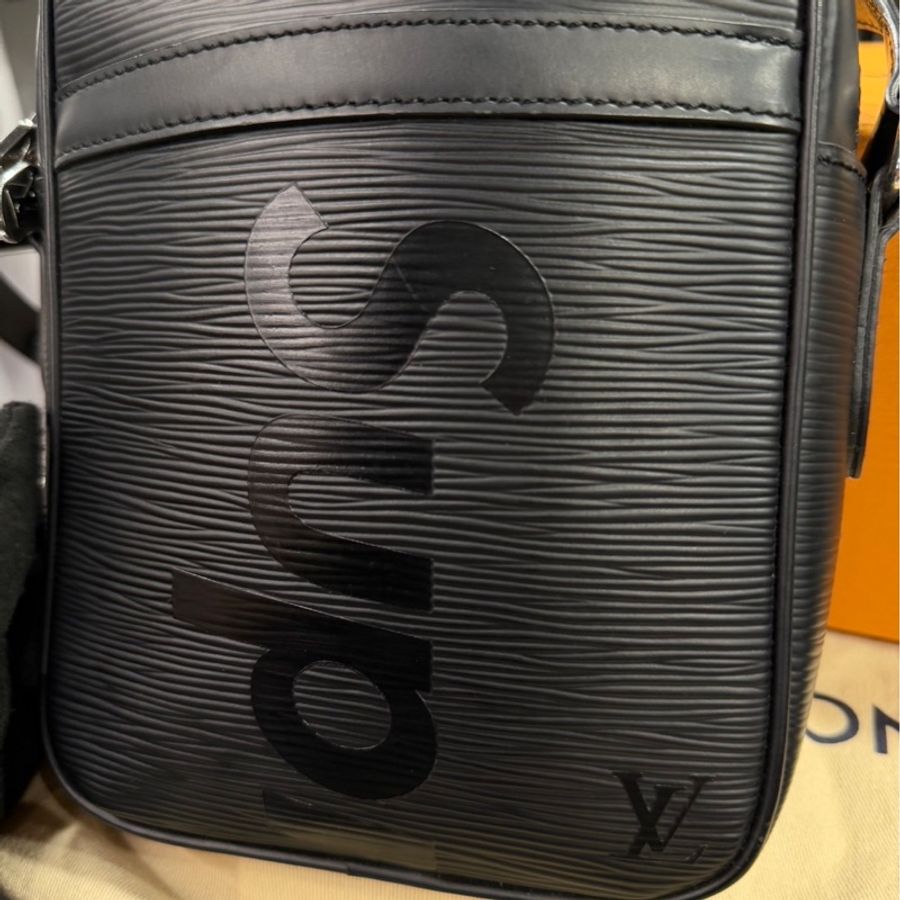 經典聯名🌟Louis Vuitton LV x Supreme EPI Danube 水波紋 相機包|Classic Trend CT精品|台北東區實體-1