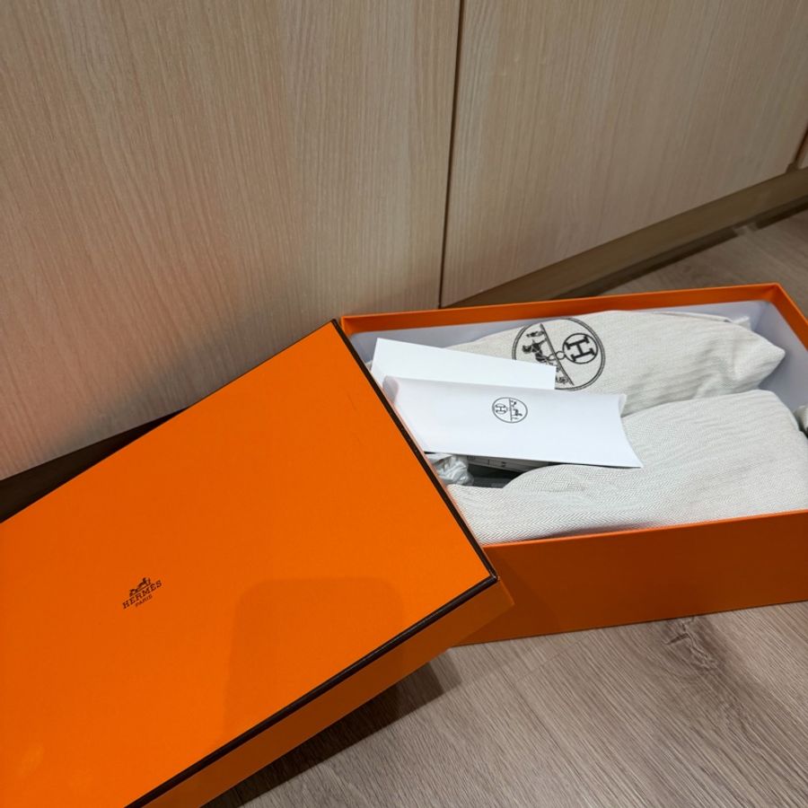全新未使用 男款 HERMÈS 愛馬仕 休閒鞋-11
