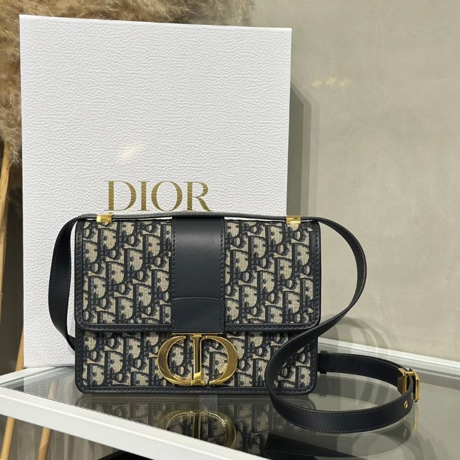 DIOR 30 Montaigne斜背包-0