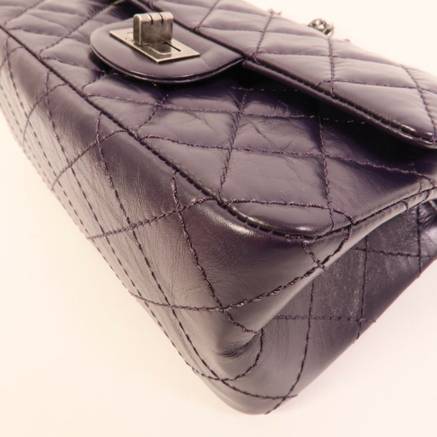 CHANEL 牛皮皮革2.55 Mini鏈帶肩背袋-12