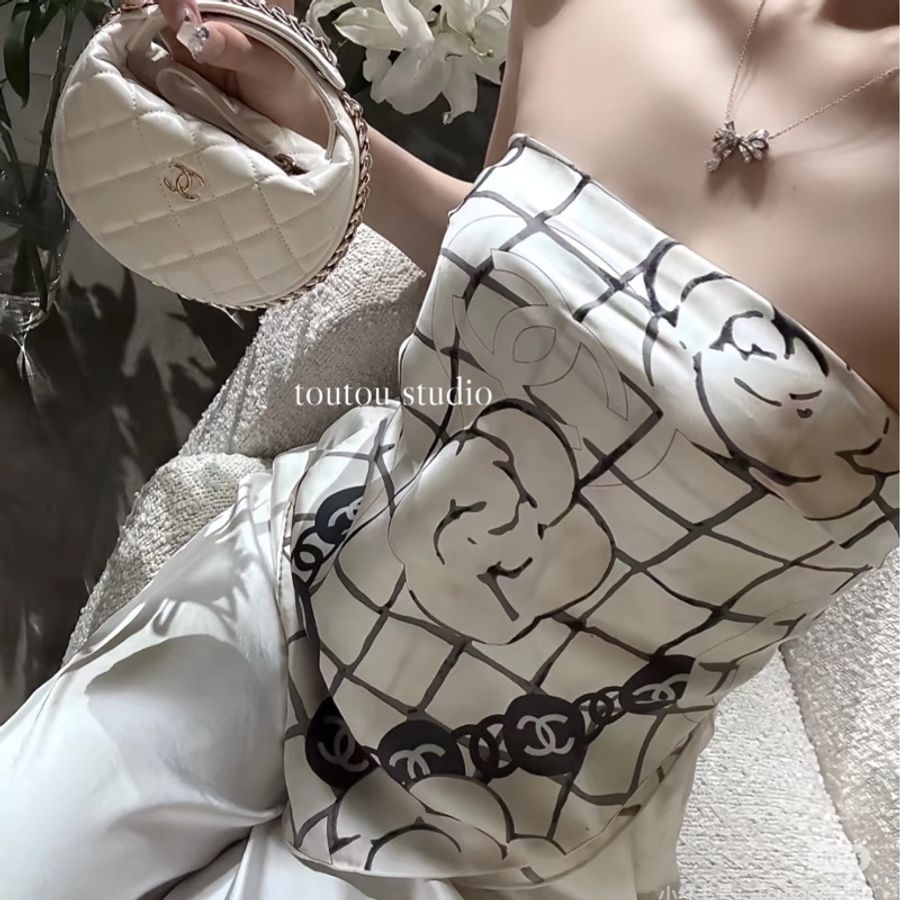Chanel 印花絲巾+工藝釦牛仔褲👖時髦1+1高級服飾-12