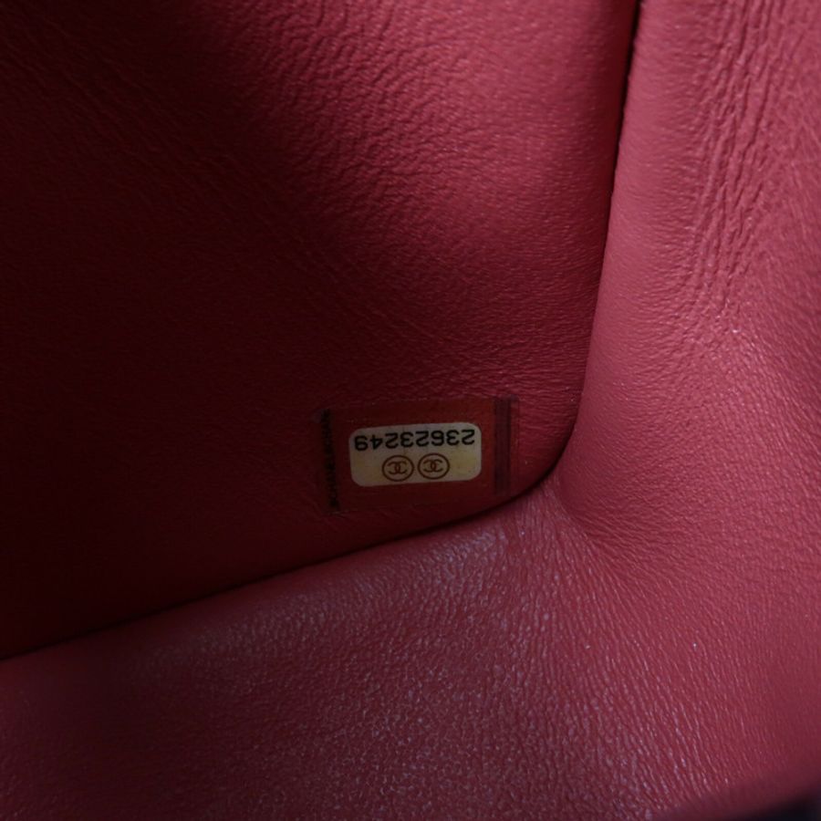 CHANEL 牛皮皮革Mini Classic 20金扣鏈帶肩背袋-13
