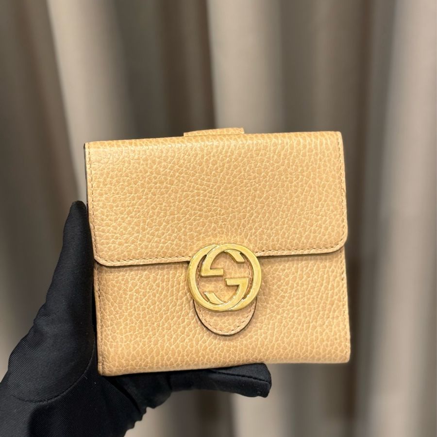GUCCI雙G金屬大LOGO牛皮10卡雙扣式短夾-0