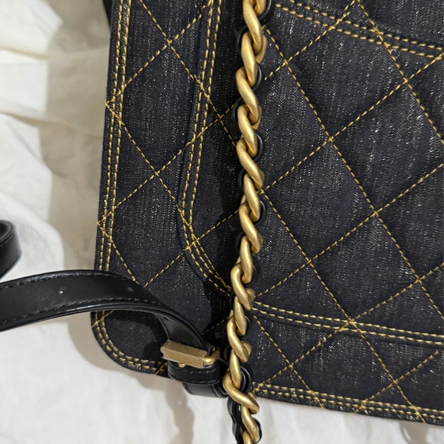 Chanel 絕版牛仔後背包-3