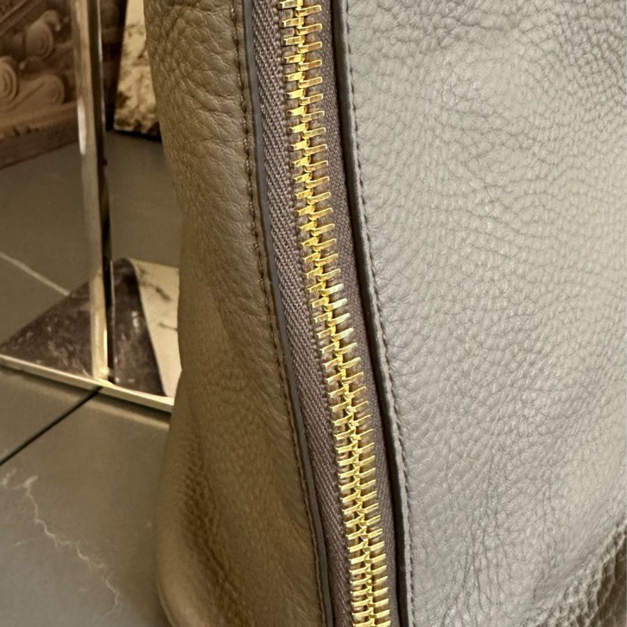 🩵MYMluxurybag🩵 Prada 36.5cm 皮袋 肩背袋 手提袋 斜背袋-10
