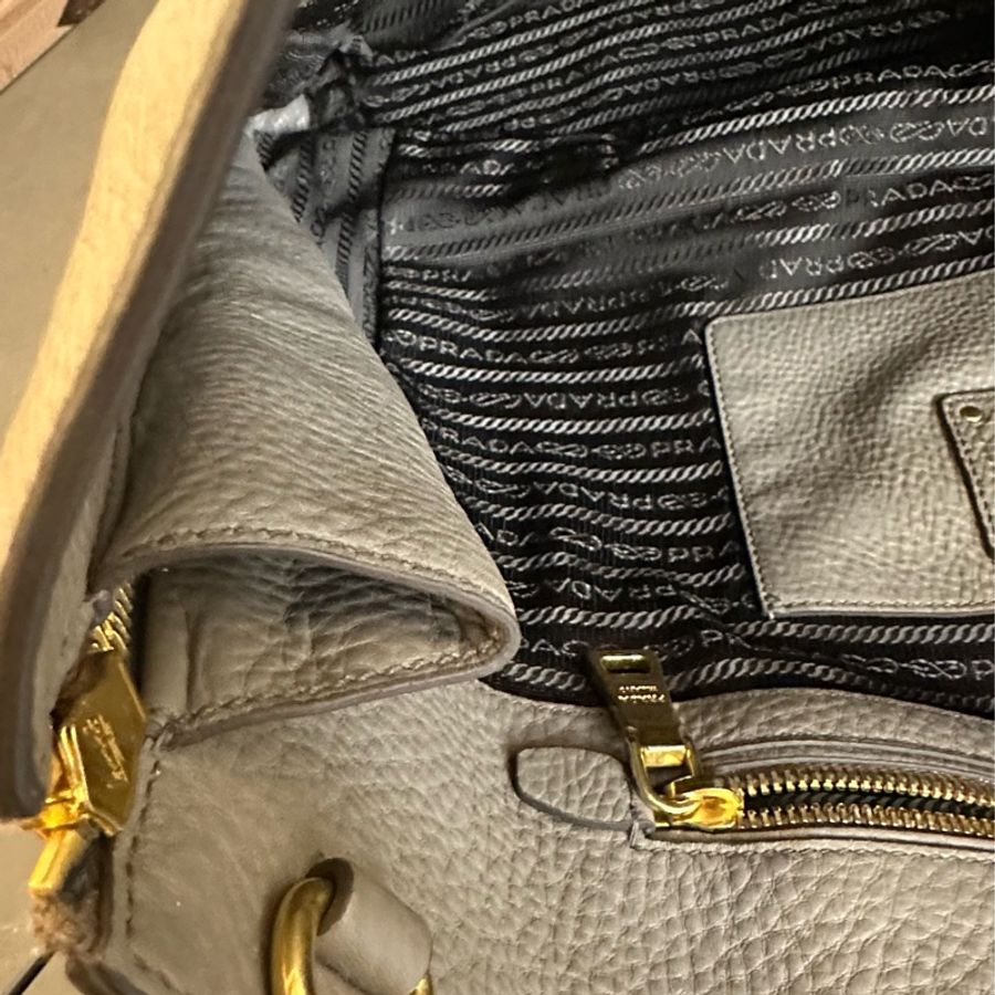 🩵MYMluxurybag🩵 Prada 36.5cm 皮袋 肩背袋 手提袋 斜背袋-21