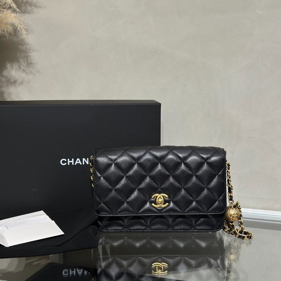 CHANEL 經典羊皮WOC - 金球黑金-10