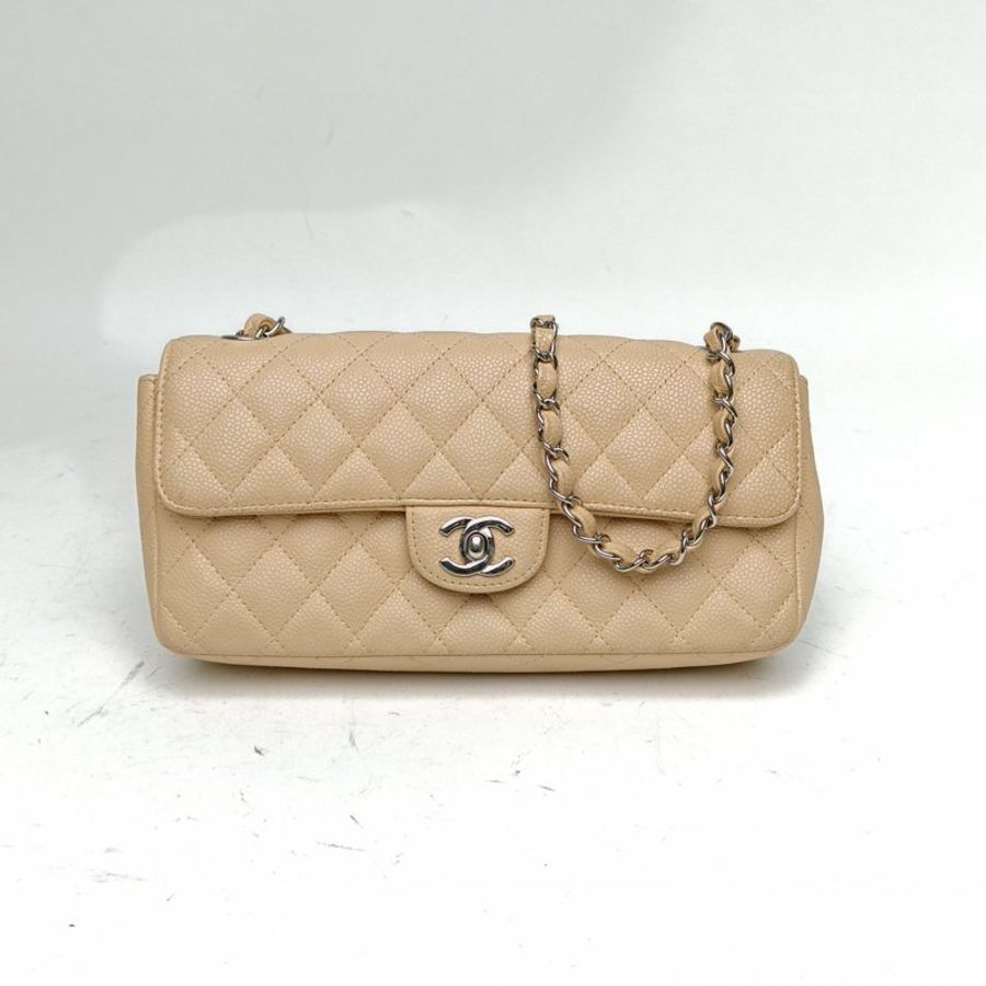 CHANEL 中古米銀牛法棍包奶茶色荔枝牛皮12開銀扣肩背包-0