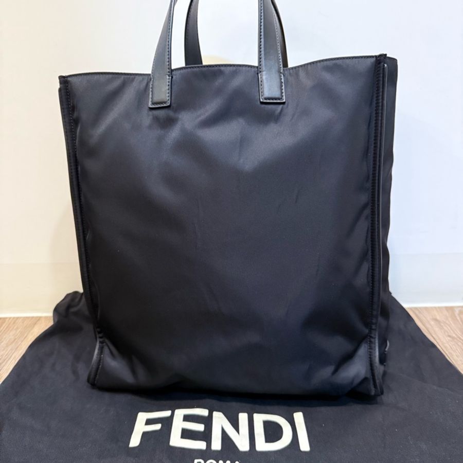 FENDI 經典 Bag Bugs 小怪獸 黑色尼龍大托特包-2