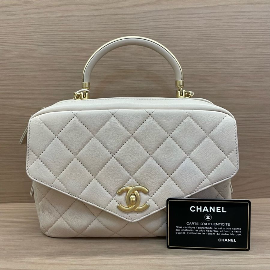 Chanel香奈兒 郵差包米色 牛皮中號 2019年 28開 手提單肩斜挎鏈條包 尺寸底長22*高15*寬8* 有卡 無塵袋無盒子-0