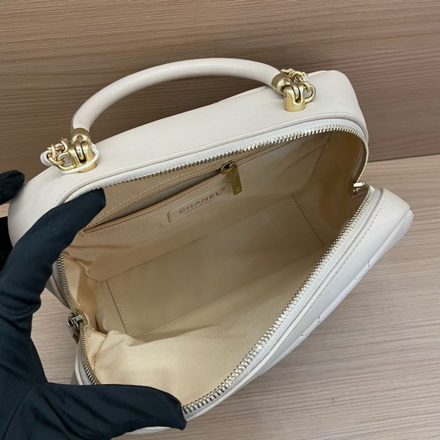Chanel香奈兒 郵差包米色 牛皮中號 2019年 28開 手提單肩斜挎鏈條包 尺寸底長22*高15*寬8* 有卡 無塵袋無盒子-11
