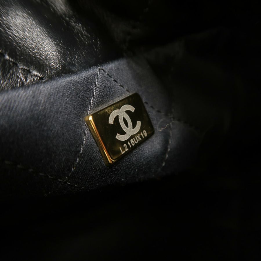 CHANEL 牛皮皮革22 Mini鏈帶肩背袋-6