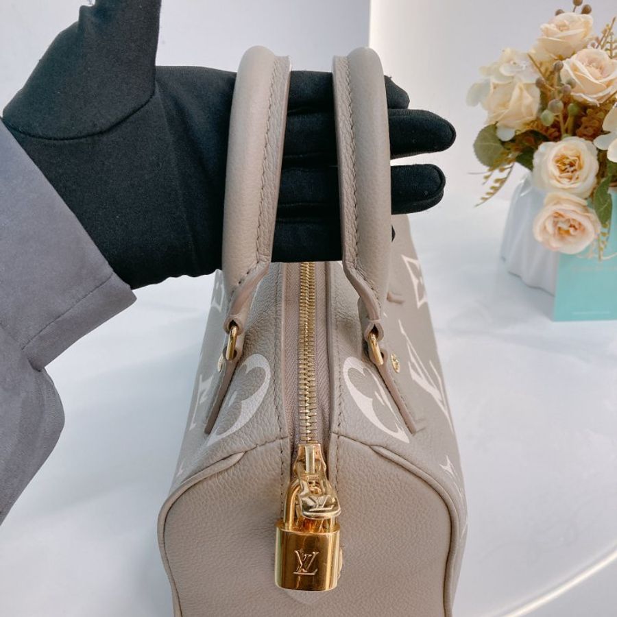 MS0691 Louis Vuitton 路易威登小號肩帶兩用包包 Speedy Bandouliere 20 Calfskin Giant Monogram-14