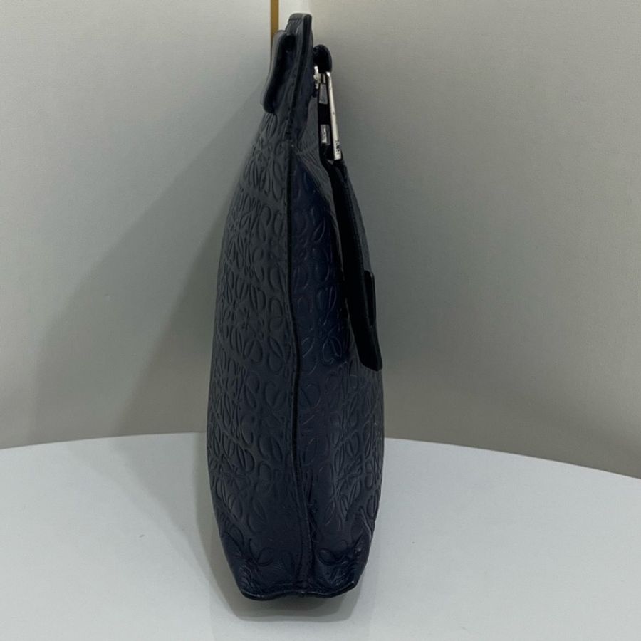 羅意威/Loewe 藍色壓紋手拿包 尺寸;28*20*3 🈚附件-2