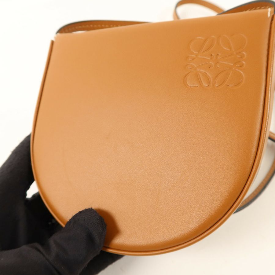 LOEWE 牛皮皮革Heel Pouch Small肩背袋-14
