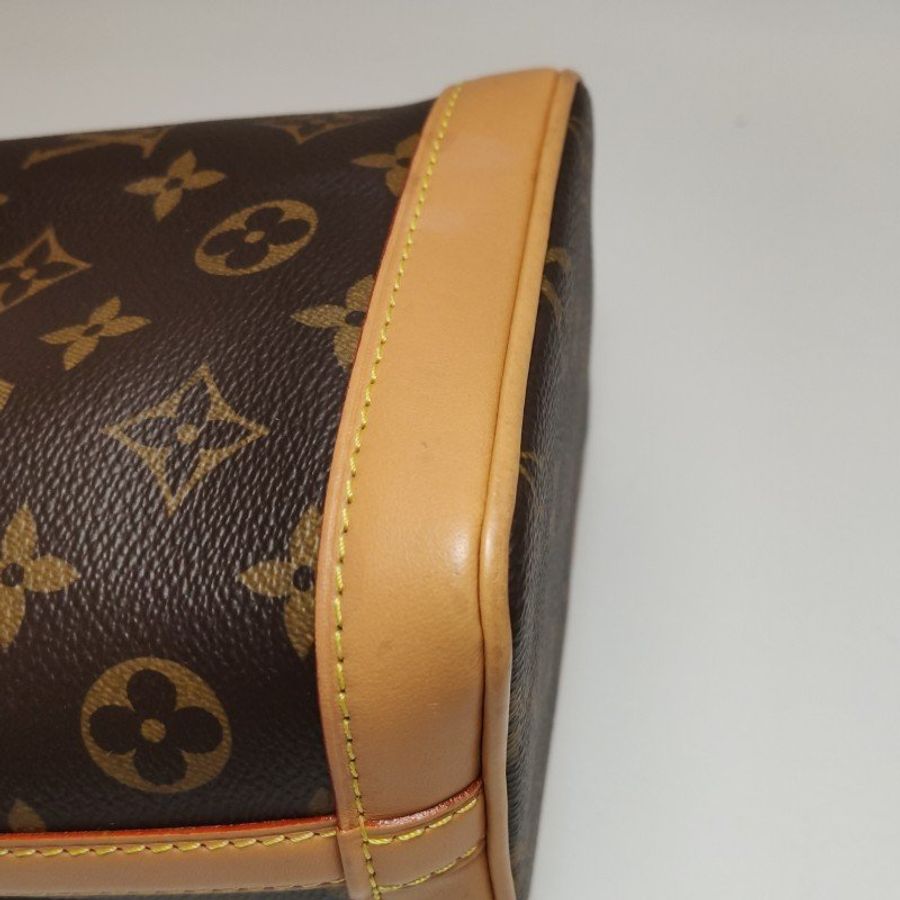 Louis Vuitton (LV) NOENano植鞣革Monogram印花抽繩斜挎包肩背包晶片款-19