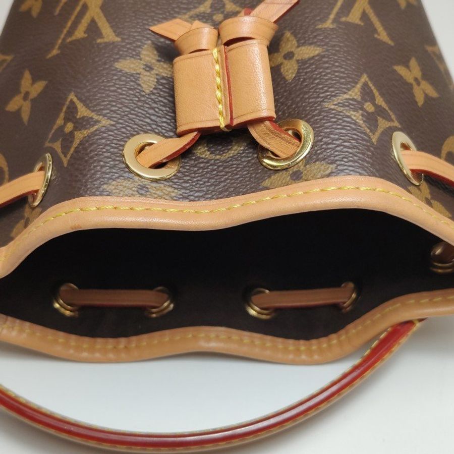 Louis Vuitton (LV) NOENano植鞣革Monogram印花抽繩斜挎包肩背包晶片款-21