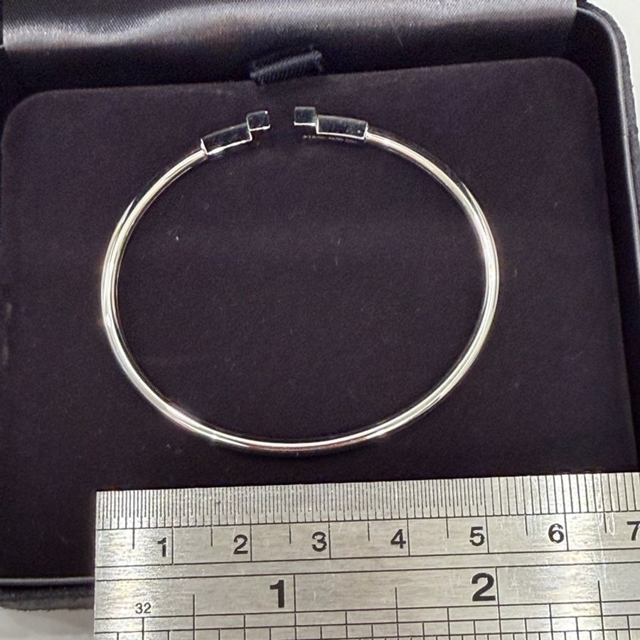 Tiffany & Co. 蒂芙尼 Tiffany T Wire 18K 白金鑲鑽手環Small-17