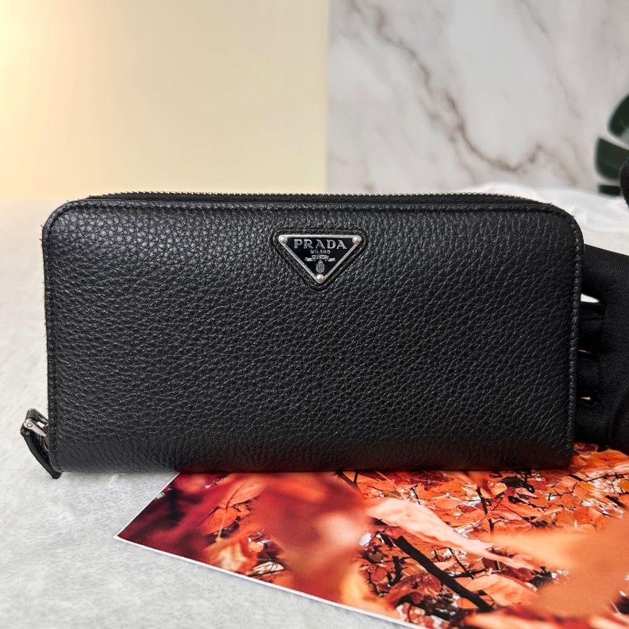 Prada Vitello Daino Triangle 粒紋皮革長夾 晶片款-18