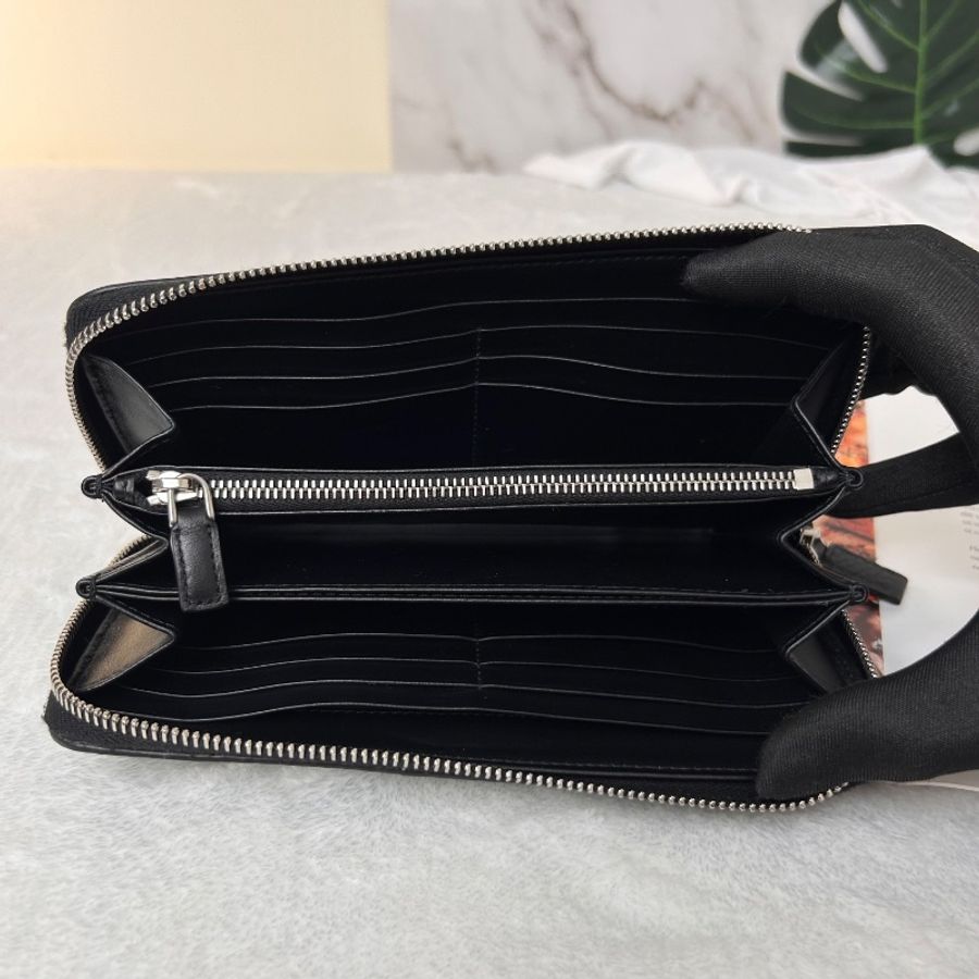 Prada Vitello Daino Triangle 粒紋皮革長夾 晶片款-22