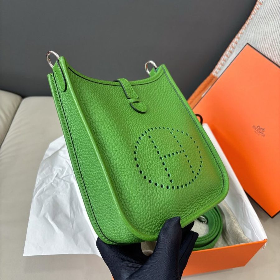 近新品 愛馬仕Hermes 絲蘭綠Mini Evelyne-3