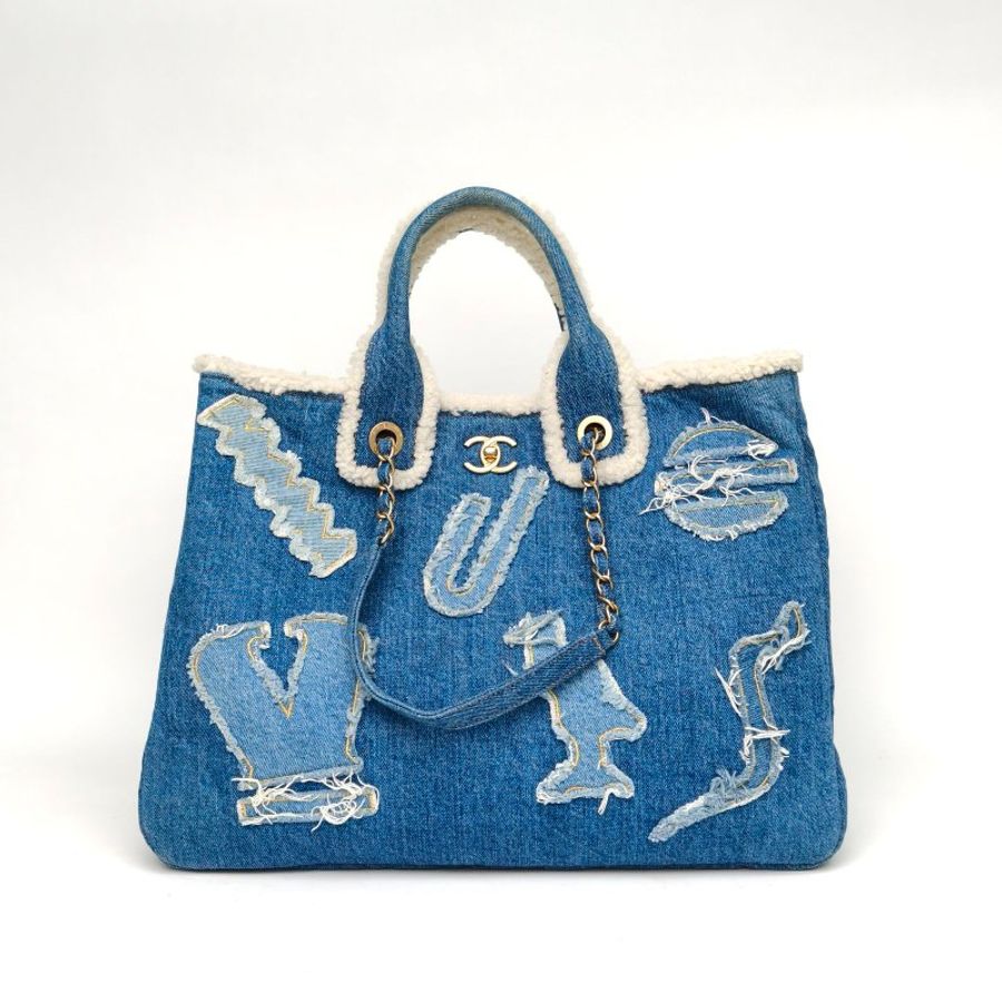 CHANEL 牛仔藍28開金扣羊羔毛邊補丁購物袋肩背包-0