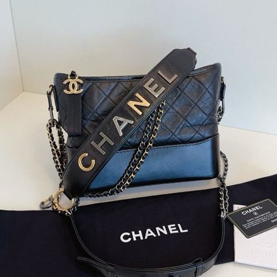 近新品 香奈兒/Chanel Gabrielle 黑金手柄流浪包 新中號-5