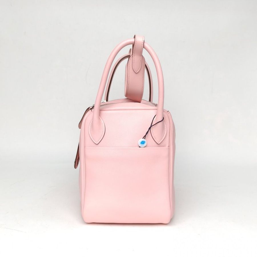 HERMES Lindy303Q新櫻花粉Swift皮X刻銀扣肩背包-1