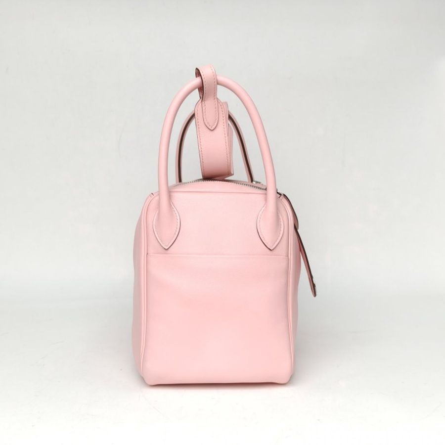 HERMES Lindy303Q新櫻花粉Swift皮X刻銀扣肩背包-3