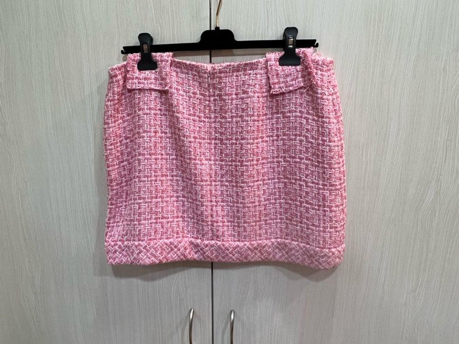 Chanel 香奈兒粉色斜紋軟呢短裙(離櫃全新品)-1