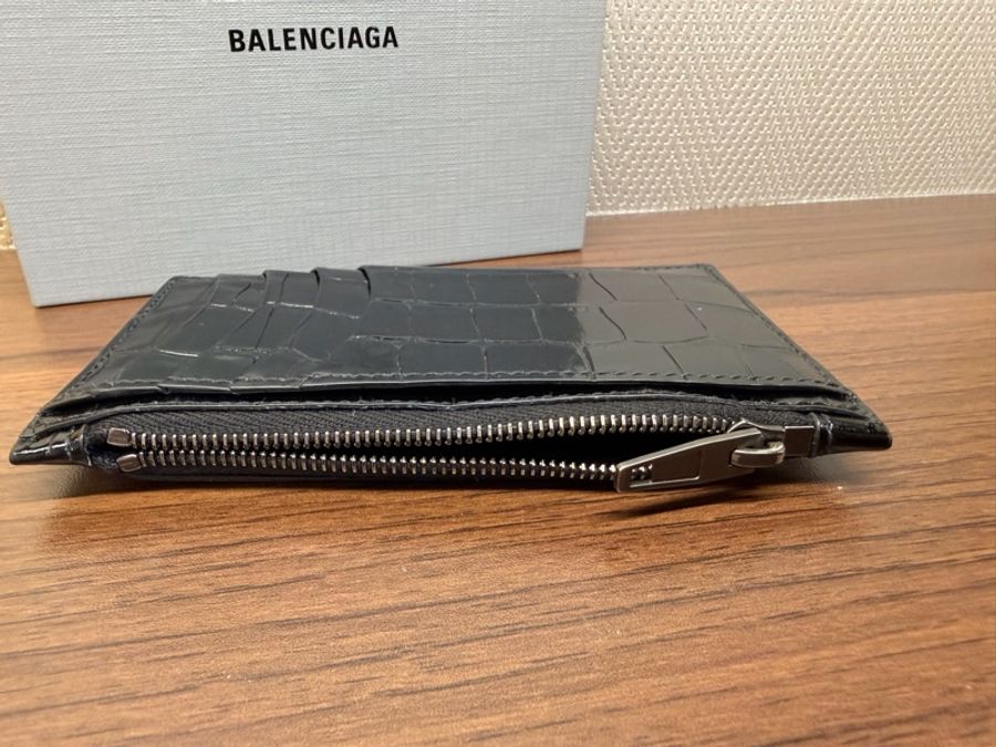 Balenciaga 黑牛皮鱷魚壓紋拉鏈零錢卡包-15