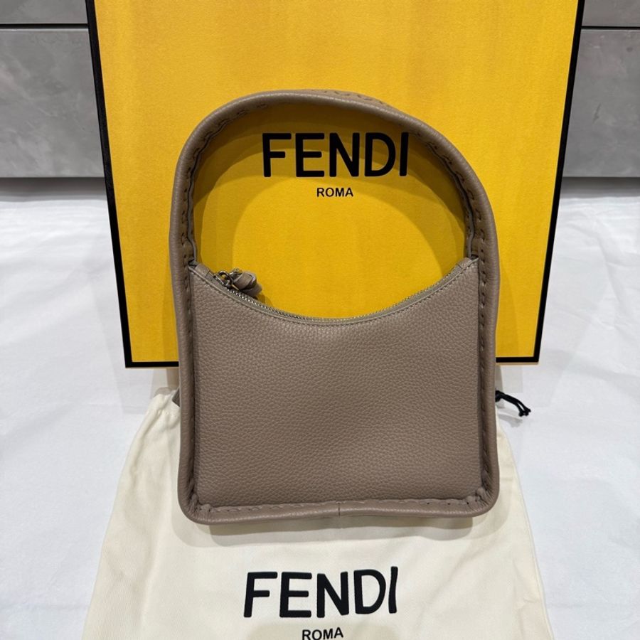幾乎全新 FENDI Fendessence手提包 24年/有卡 20.5x28x7配塵袋-8