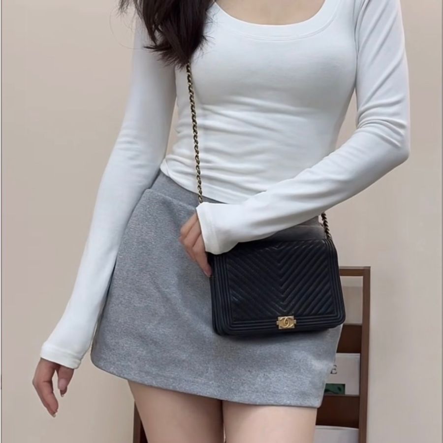 全新全配❤️ 香奈兒 #黑金牛皮 #leboy #V紋 #woc-1