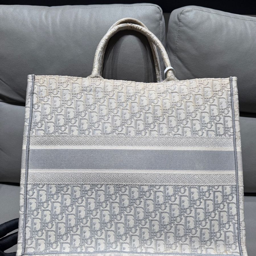 Dior • Book Tote 灰色刺繡托特 大號-3