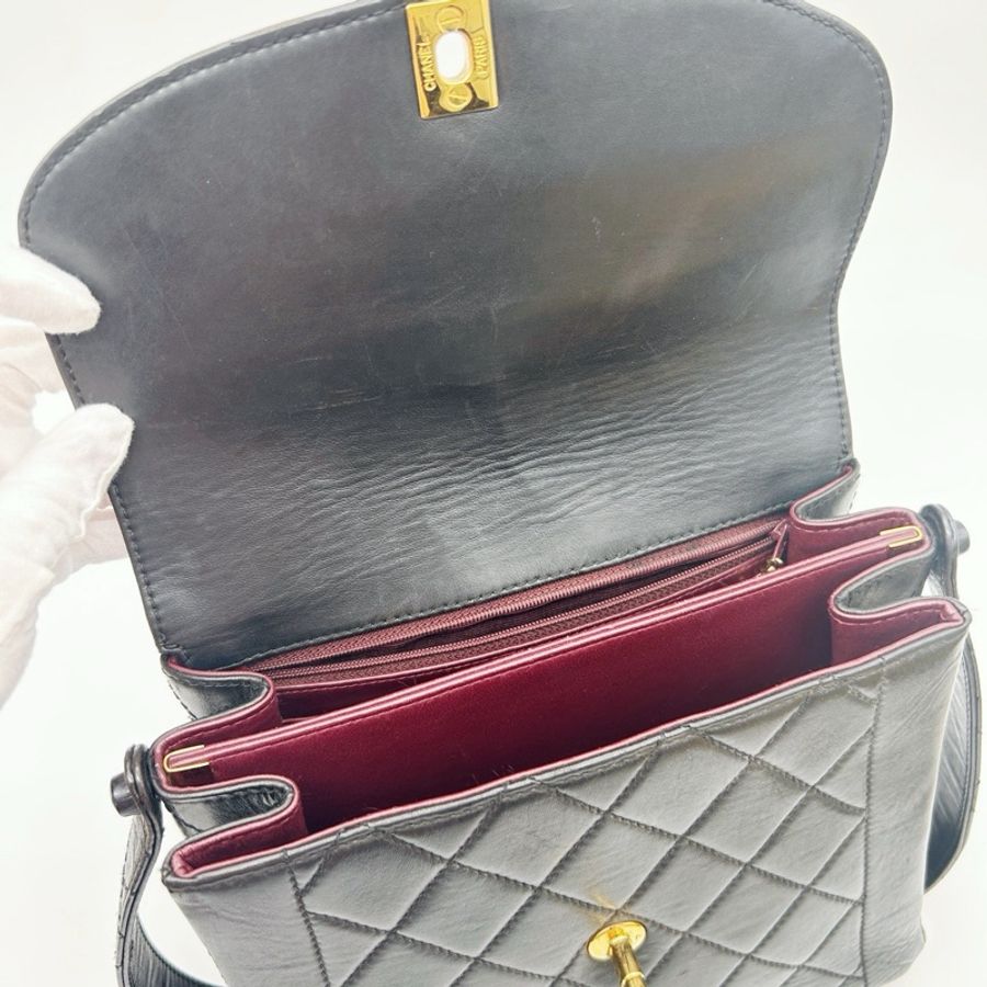 「JL精品代購」9新 香奈兒黑金羊皮菱格戴妃Kelly腋下包-11