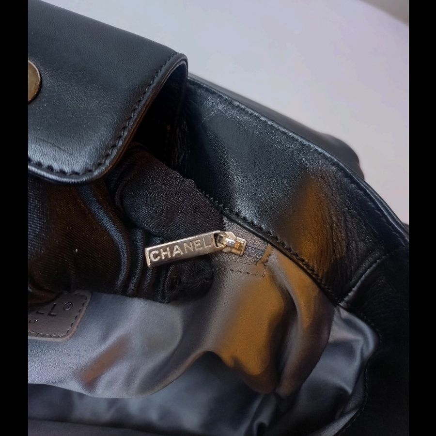 Chanel 粗壓克力鍊帶黑皮革車雙C口蓋包-28