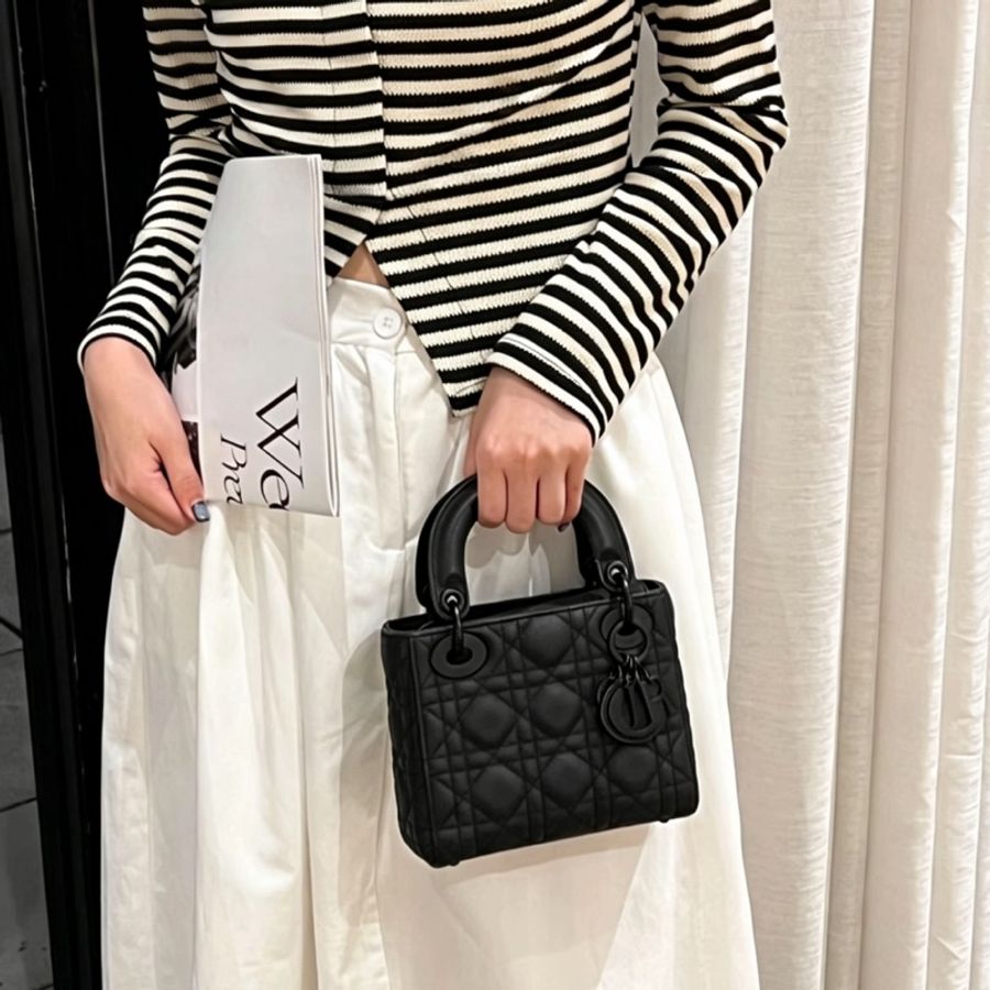DIOR迪奧Lady Dior黑磨沙黛妃包So Black勳章肩帶#專櫃20多萬🍒-28