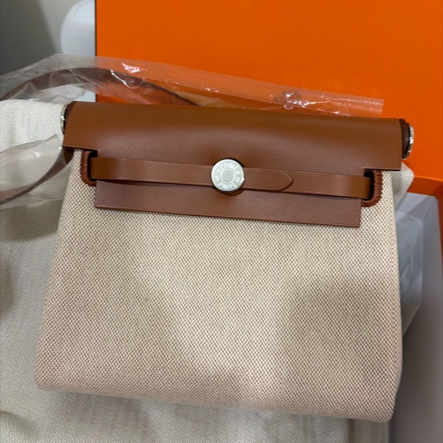 全新/膠膜全在 Hermès Mini Herbag 20cm 金棕金剛色銀扣|2026/01 購證-1