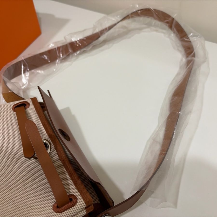 全新/膠膜全在 Hermès Mini Herbag 20cm 金棕金剛色銀扣|2026/01 購證-23