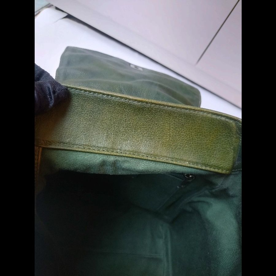 Chanel 霧銀釦綠色牛皮側口袋後背包-34