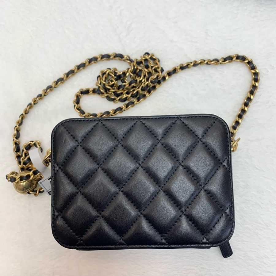 小個子必入🖤Chanel黑色金球相機包-2