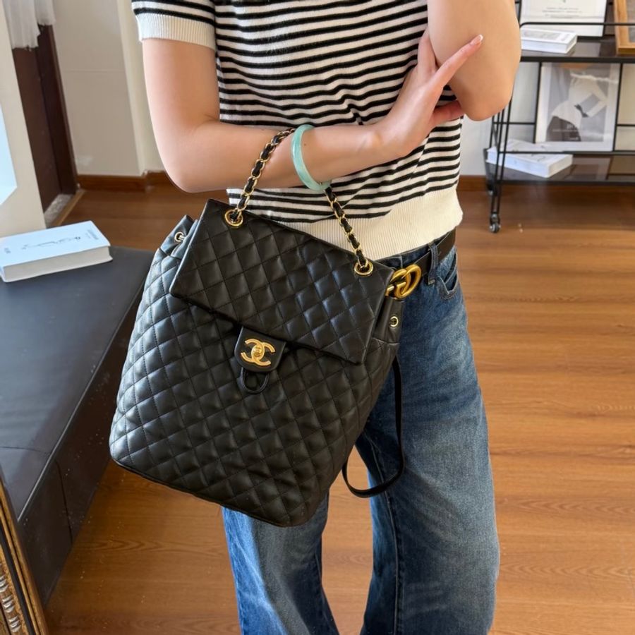 🐫CHANEL黑銀羊皮中號薩爾斯堡雙肩包Saltsbourg Backpack經典菱格紋-27